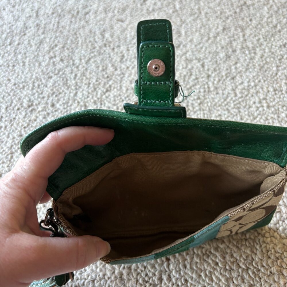 Vintage Coach Soho Signature Canvas Wristlet – Green Suede – Y2K Authentic vint - Picture 6 of 8